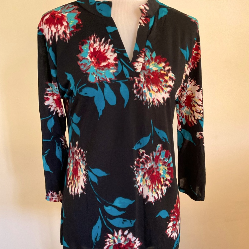 Womens NWT Lidly tunic shirt